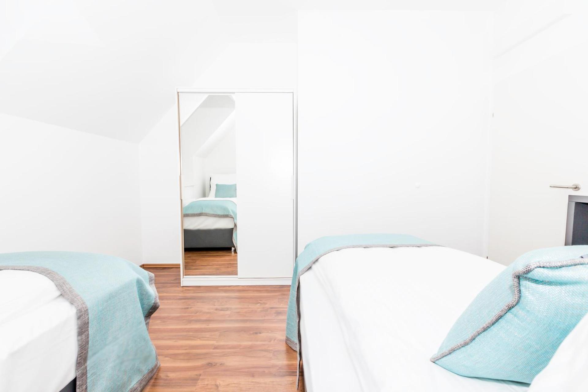 Simtown Suite Apartments