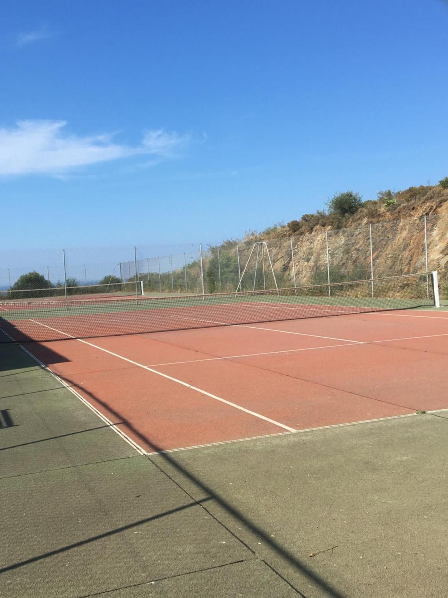 Tennis court