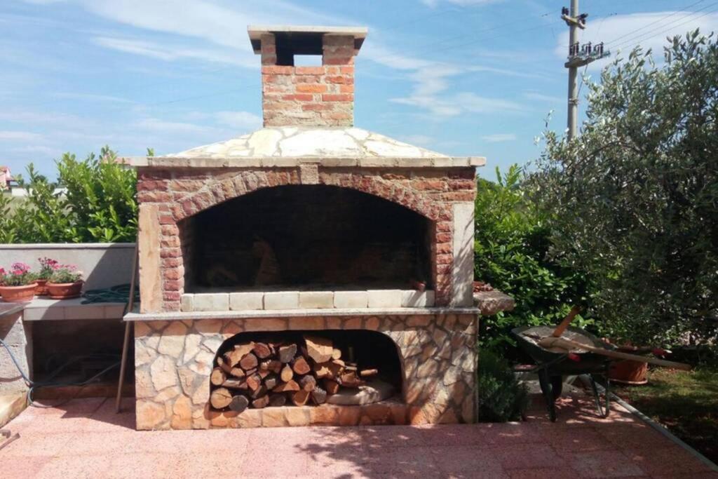 Comfortable apartment near Pula