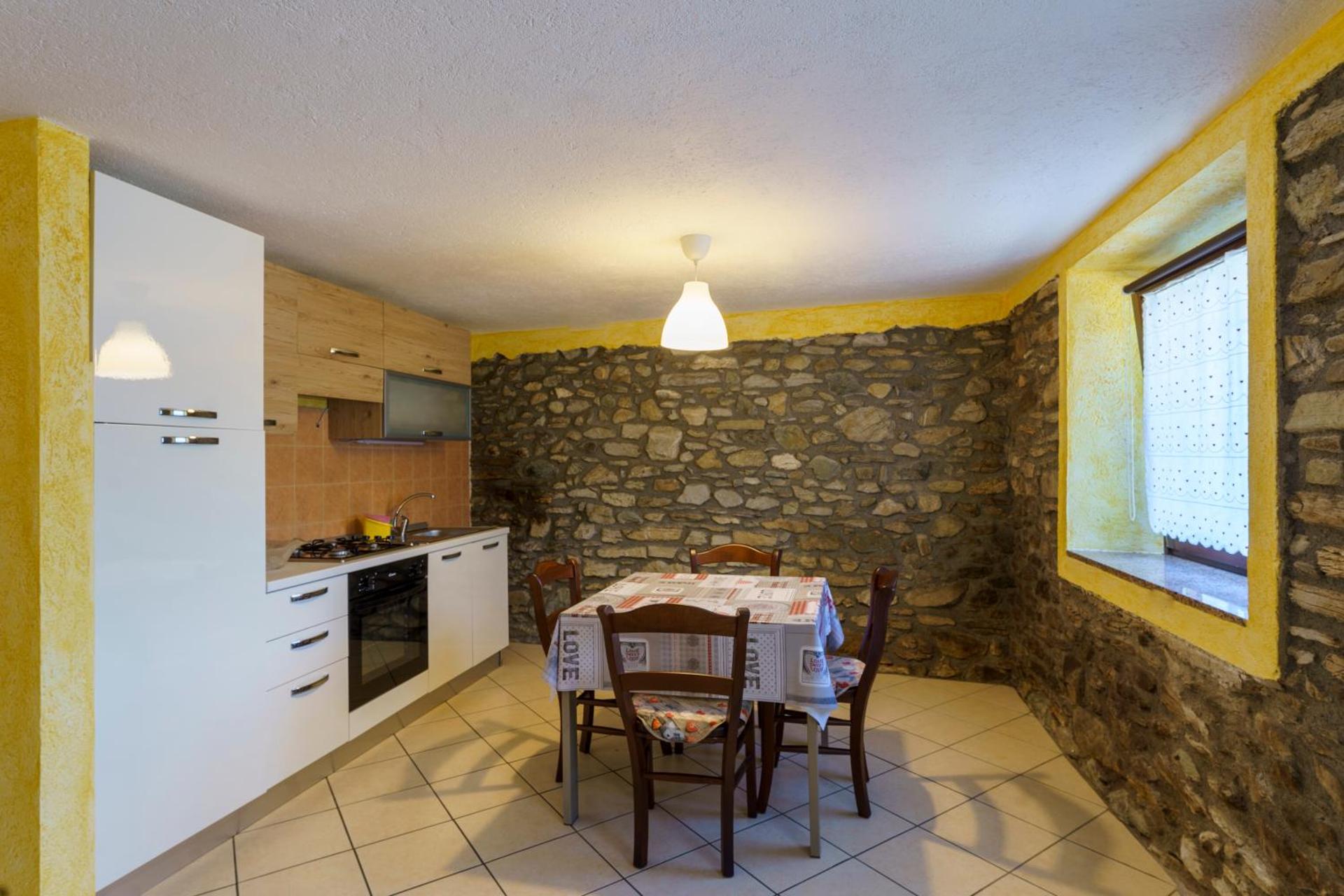 Appartamento da Neri Alloggio ad uso turistico -VDA-CHARVENSOD-n0047