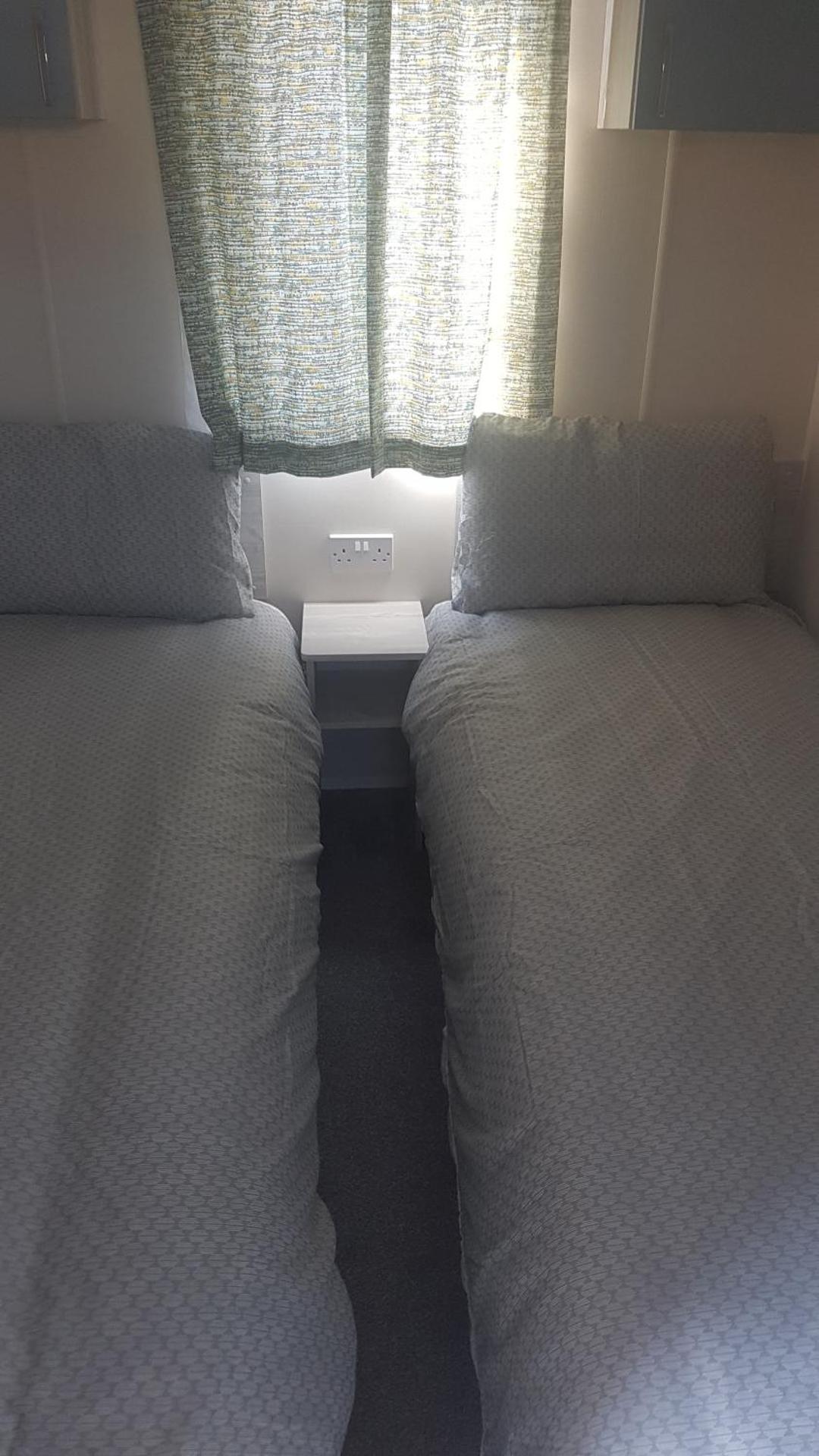 KINGDOM HOLIDAY PARK - Parrot