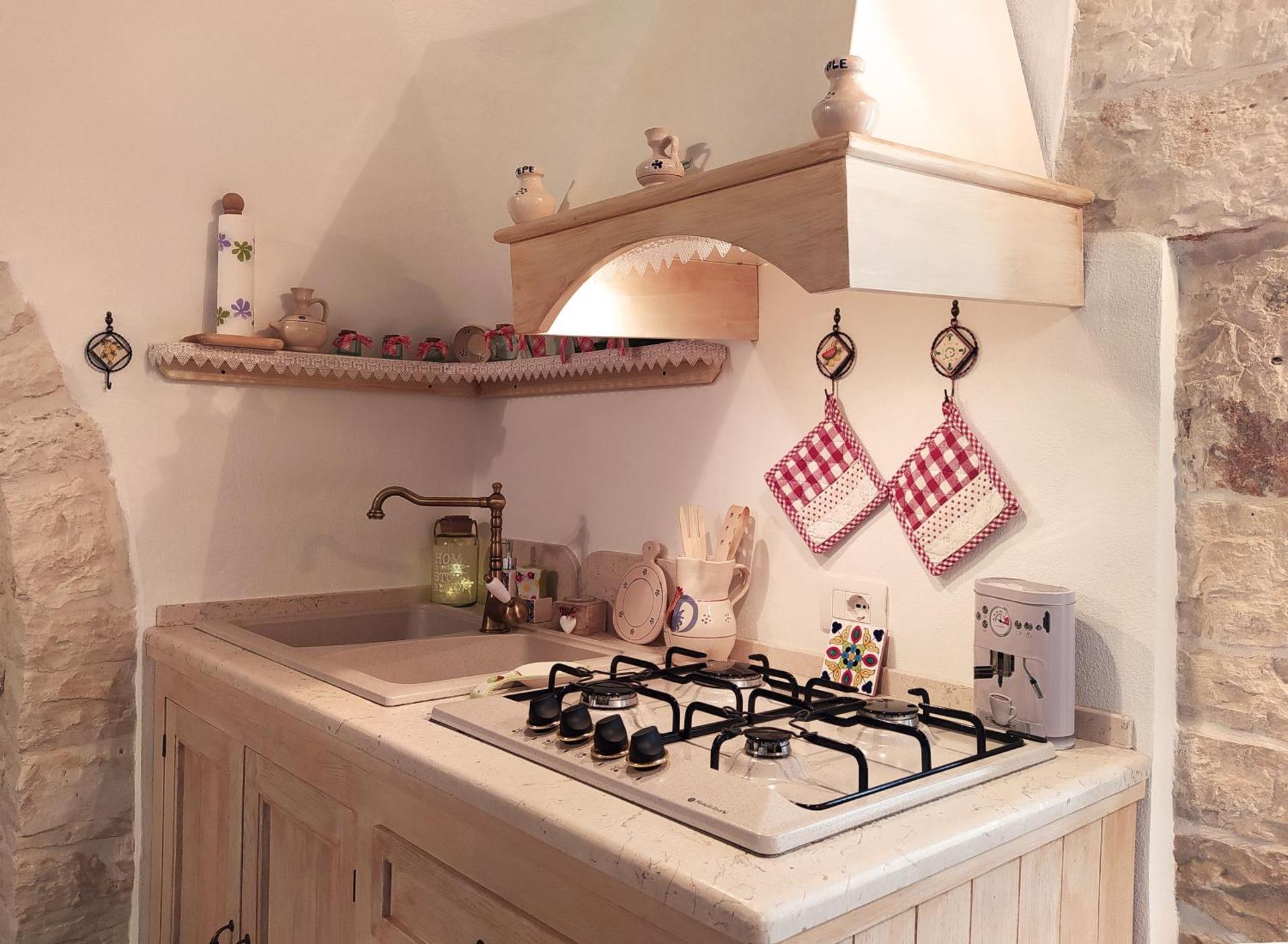 Kitchen or kitchenette