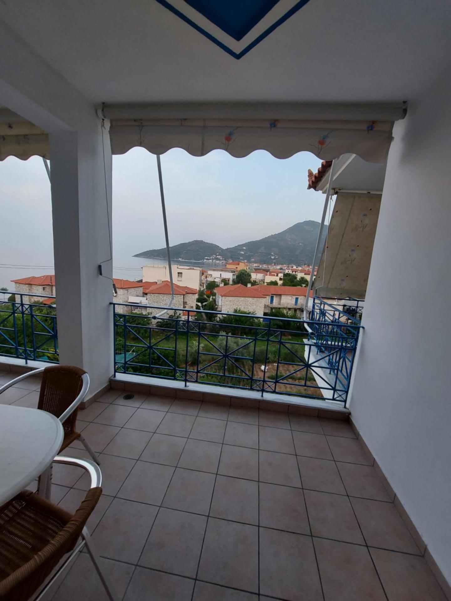 Matina Apartments Tyros