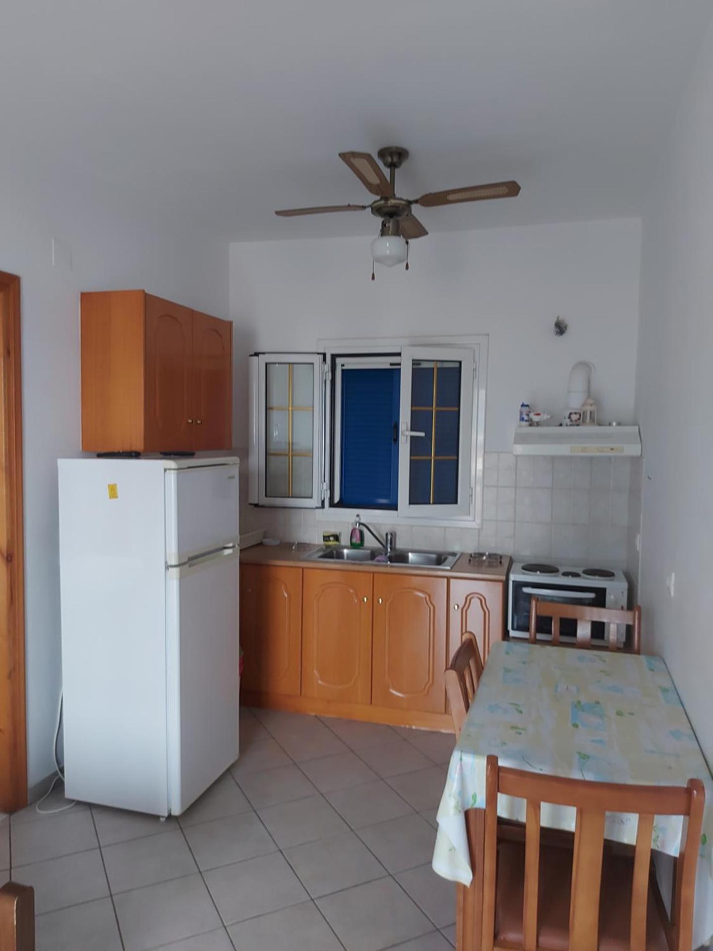 Matina Apartments Tyros
