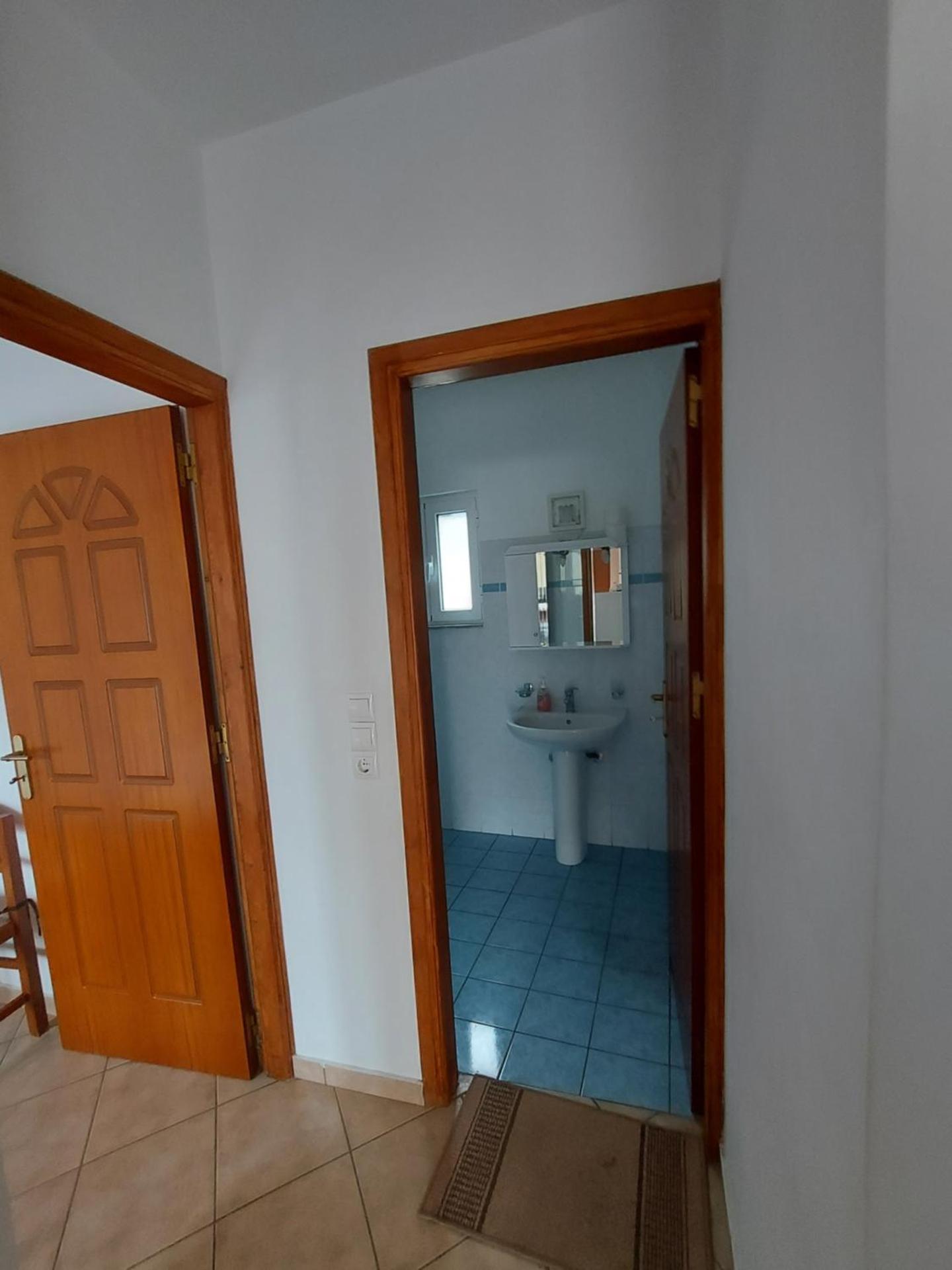 Matina Apartments Tyros