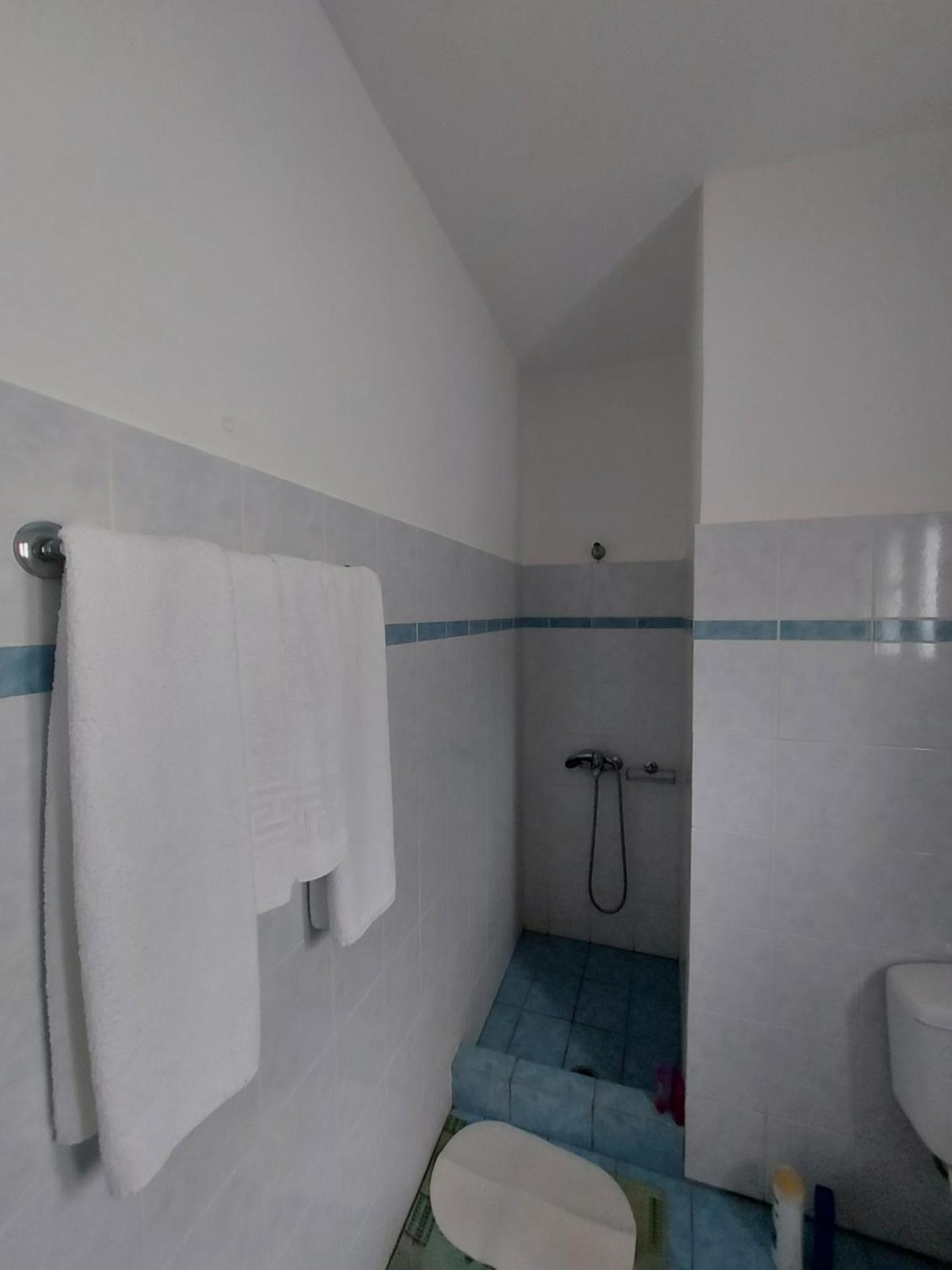 Matina Apartments Tyros