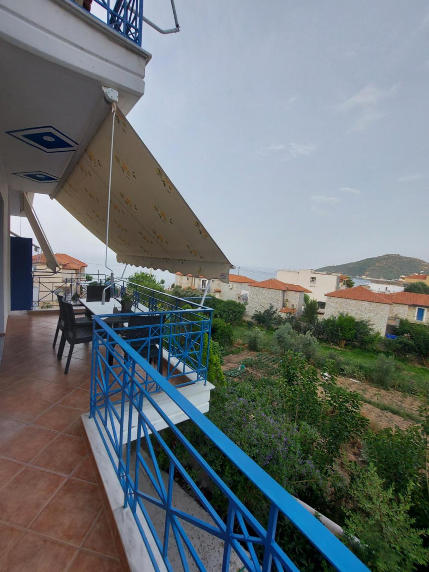 Matina Apartments Tyros