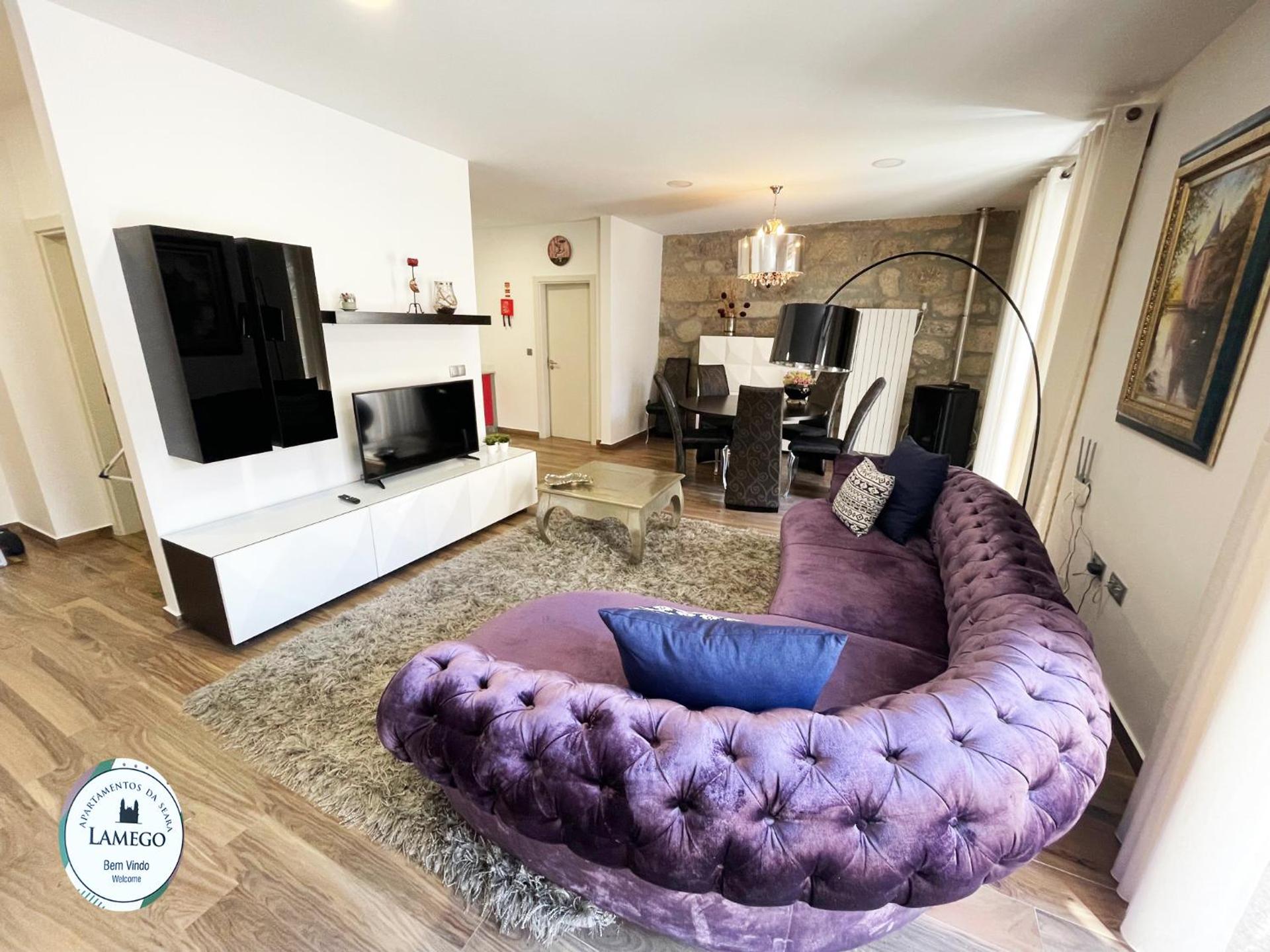 Communal lounge/ TV room