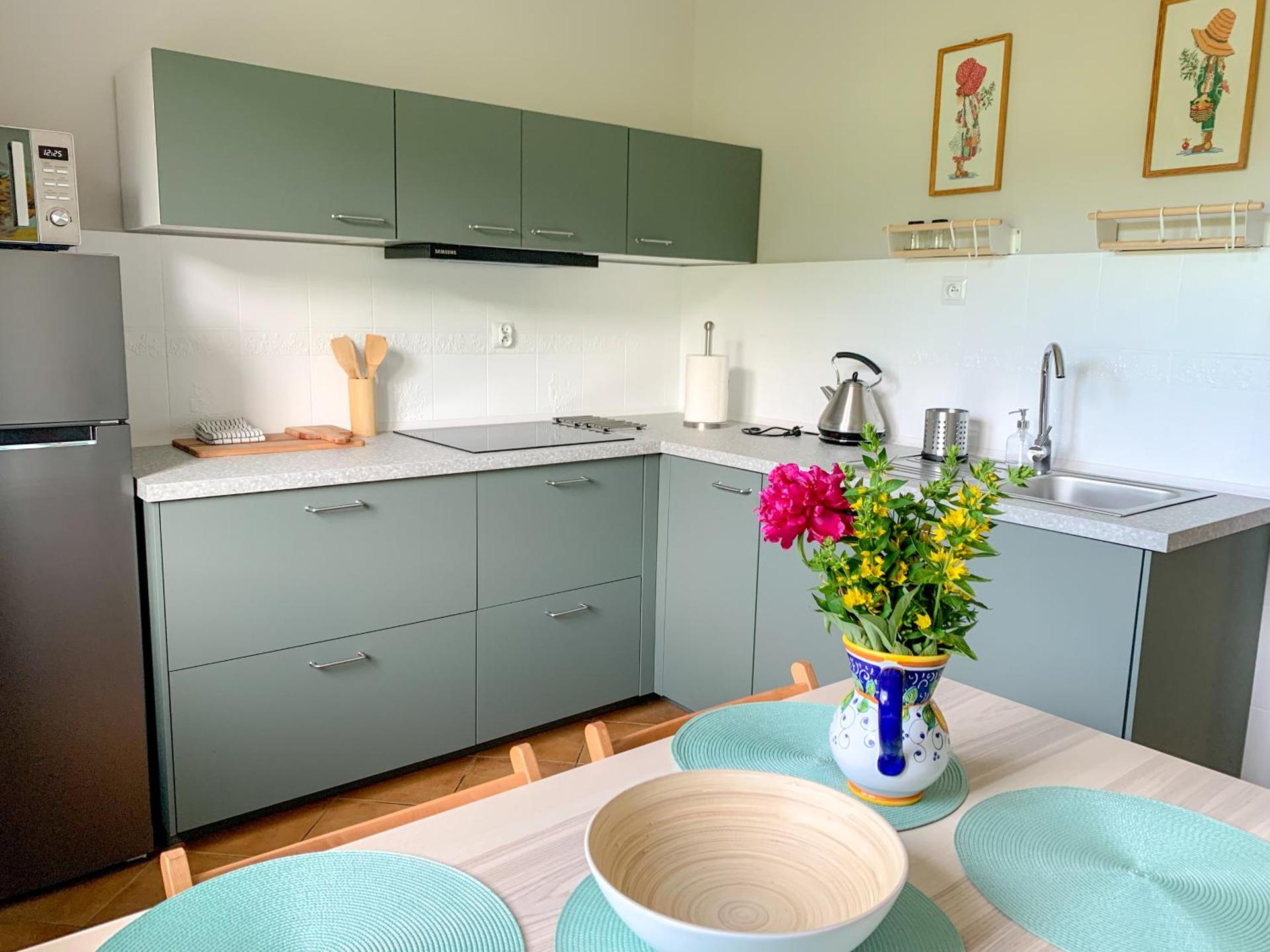 Kitchen or kitchenette