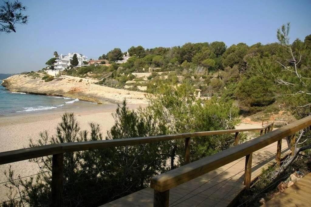 Villa Alex Altafulla Hermosa casa con espectaculares vistas al mar y a tocar de una idílica calita