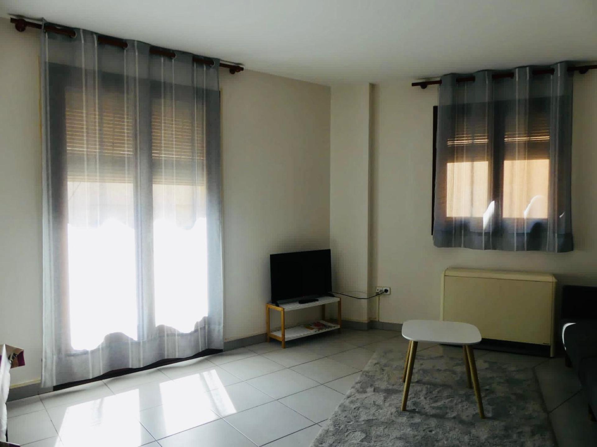 APT6 Confortable PIS en ple centre de Vic APTGARBI