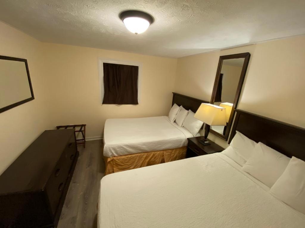 Oceanfront Twilight Surf Hotel