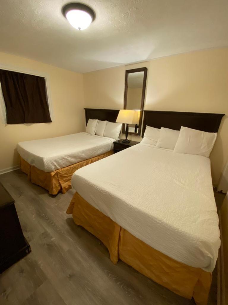 Oceanfront Twilight Surf Hotel