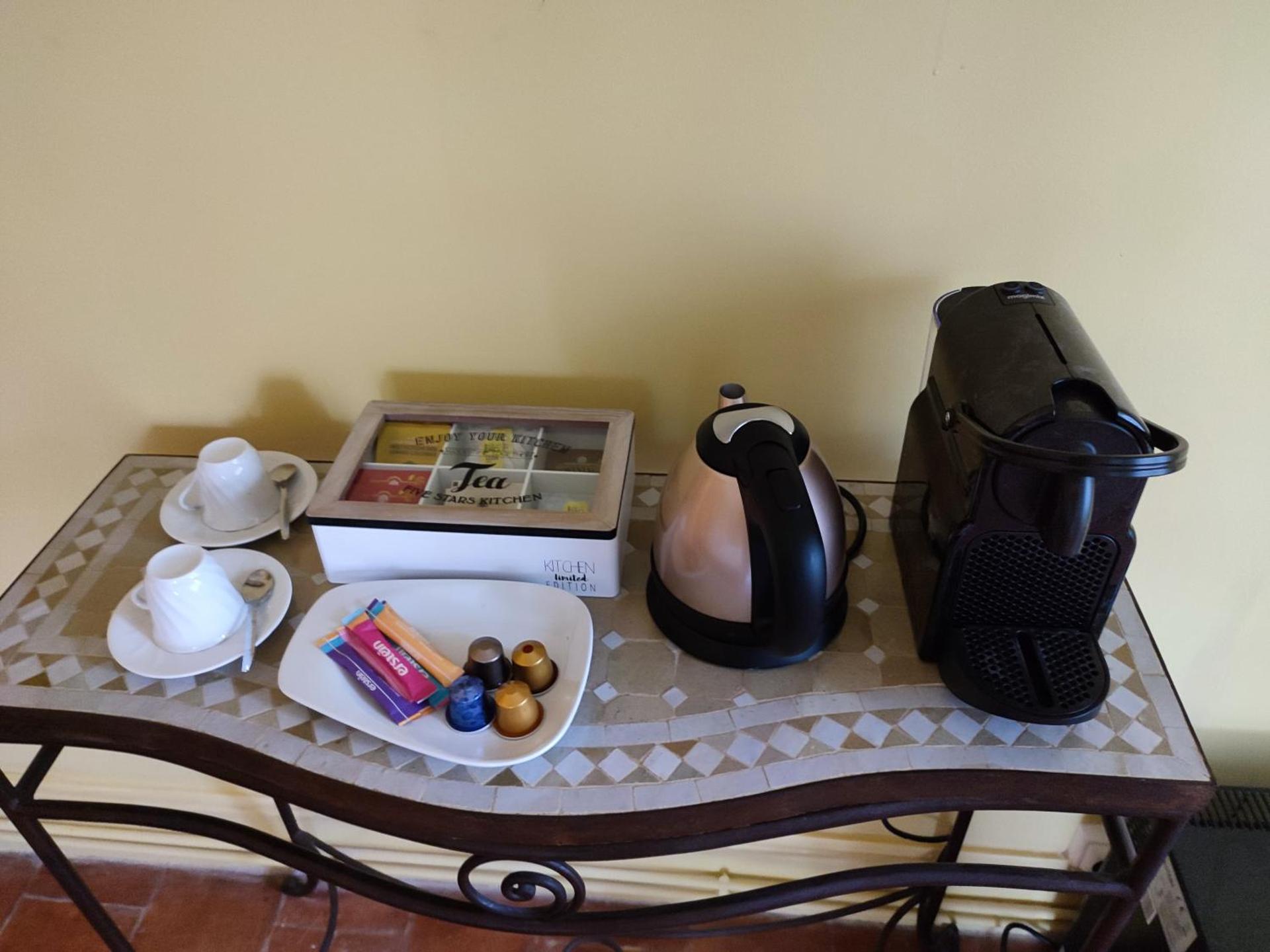 Coffee/tea facilities