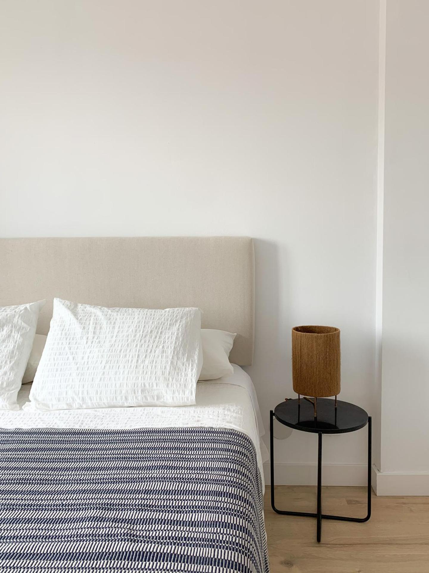 ACOGEDOR APARTAMENTO CON TERRAZA Y PARKING Publico EN COMILLAS