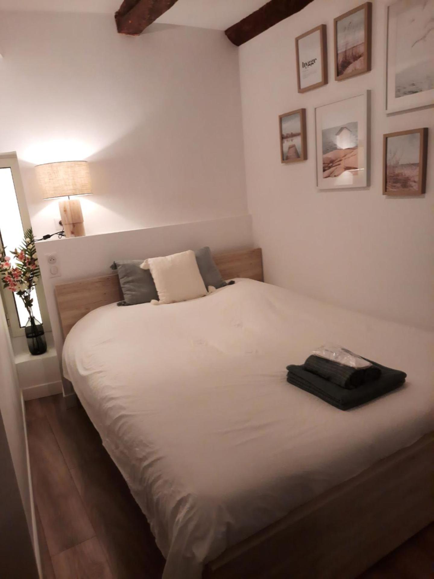 Beautiful Old Town flat, near the beach