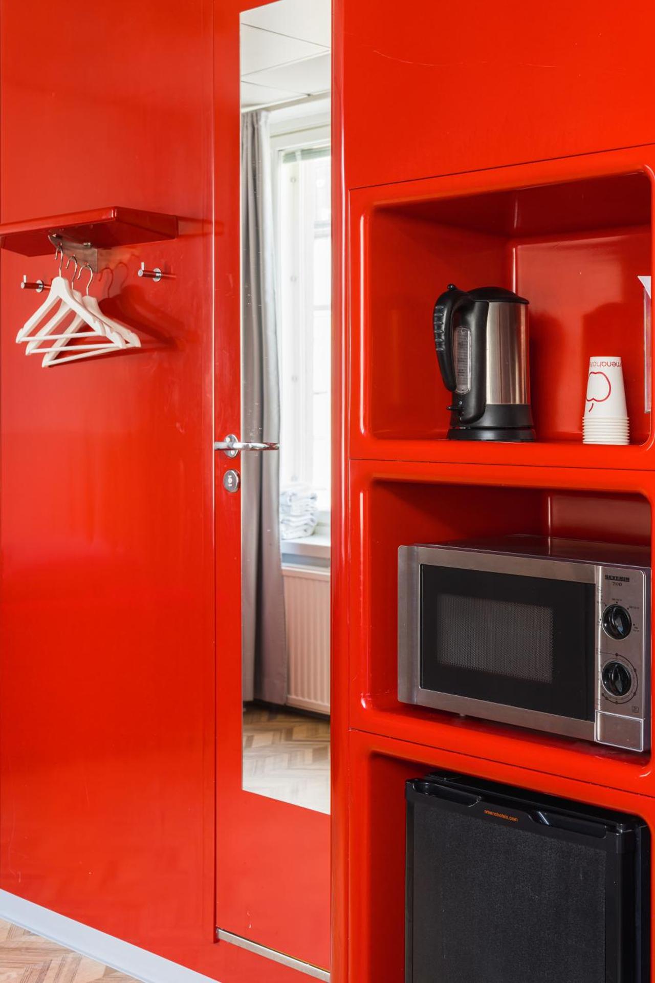 Coffee/tea facilities