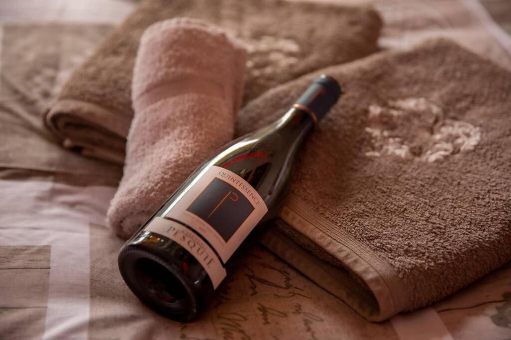 LE QUINTESSENCE: Balnéo & Luminothérapie + parking