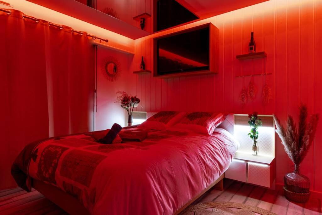 LE QUINTESSENCE: Balnéo & Luminothérapie + parking