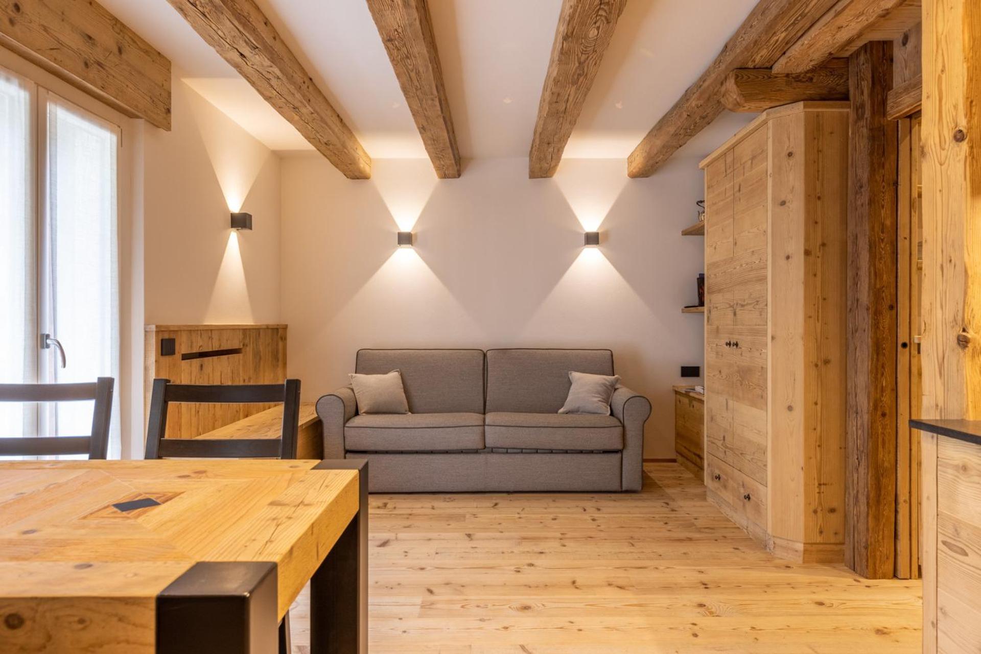 Communal lounge/ TV room