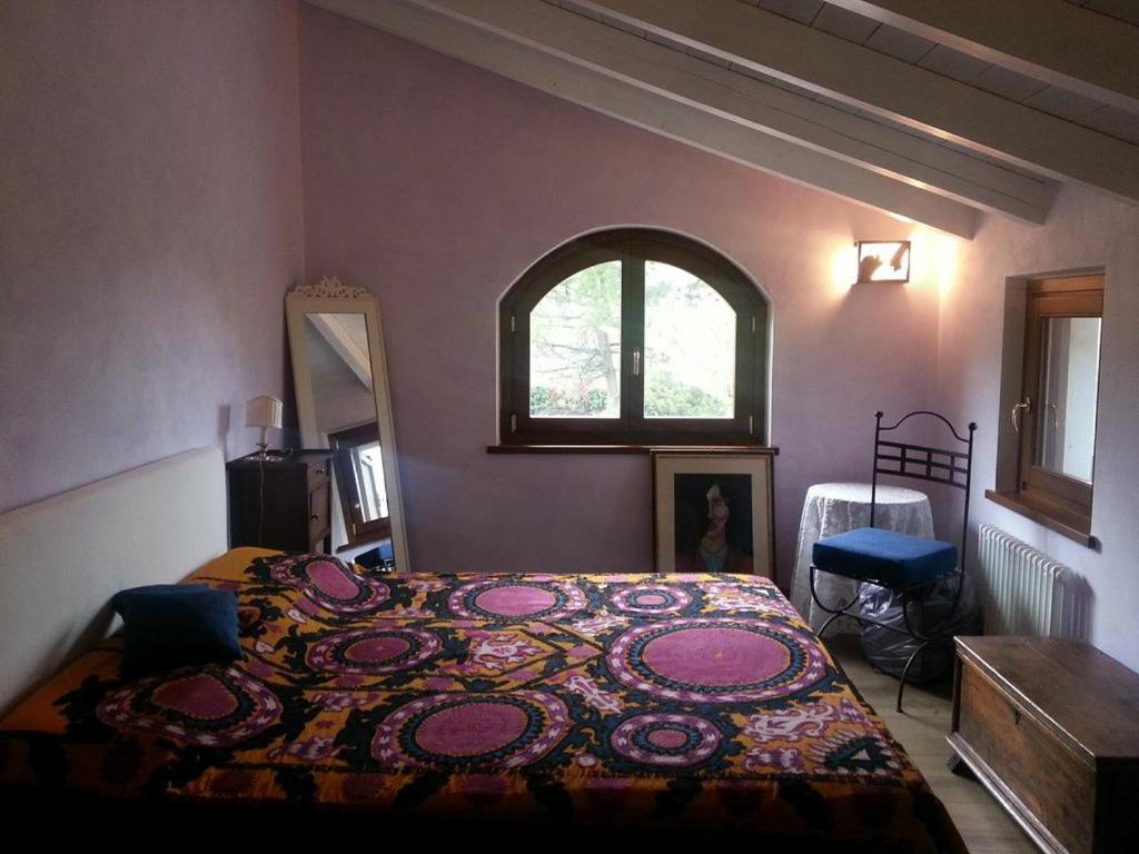 Casa intera tra le colline e le vigne del Dolcetto