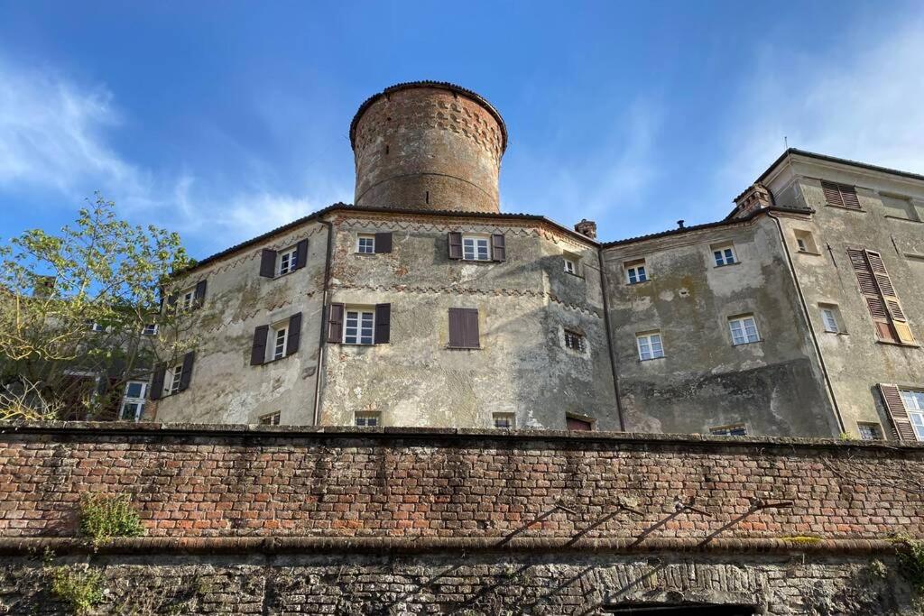 Casa intera tra le colline e le vigne del Dolcetto