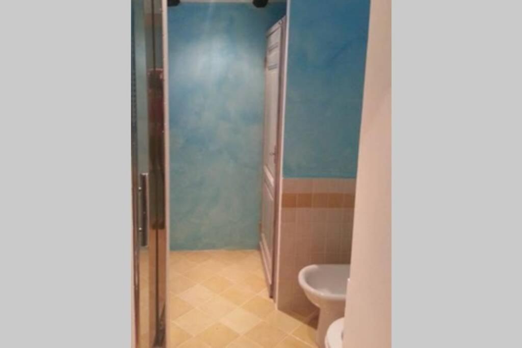 Casa intera tra le colline e le vigne del Dolcetto