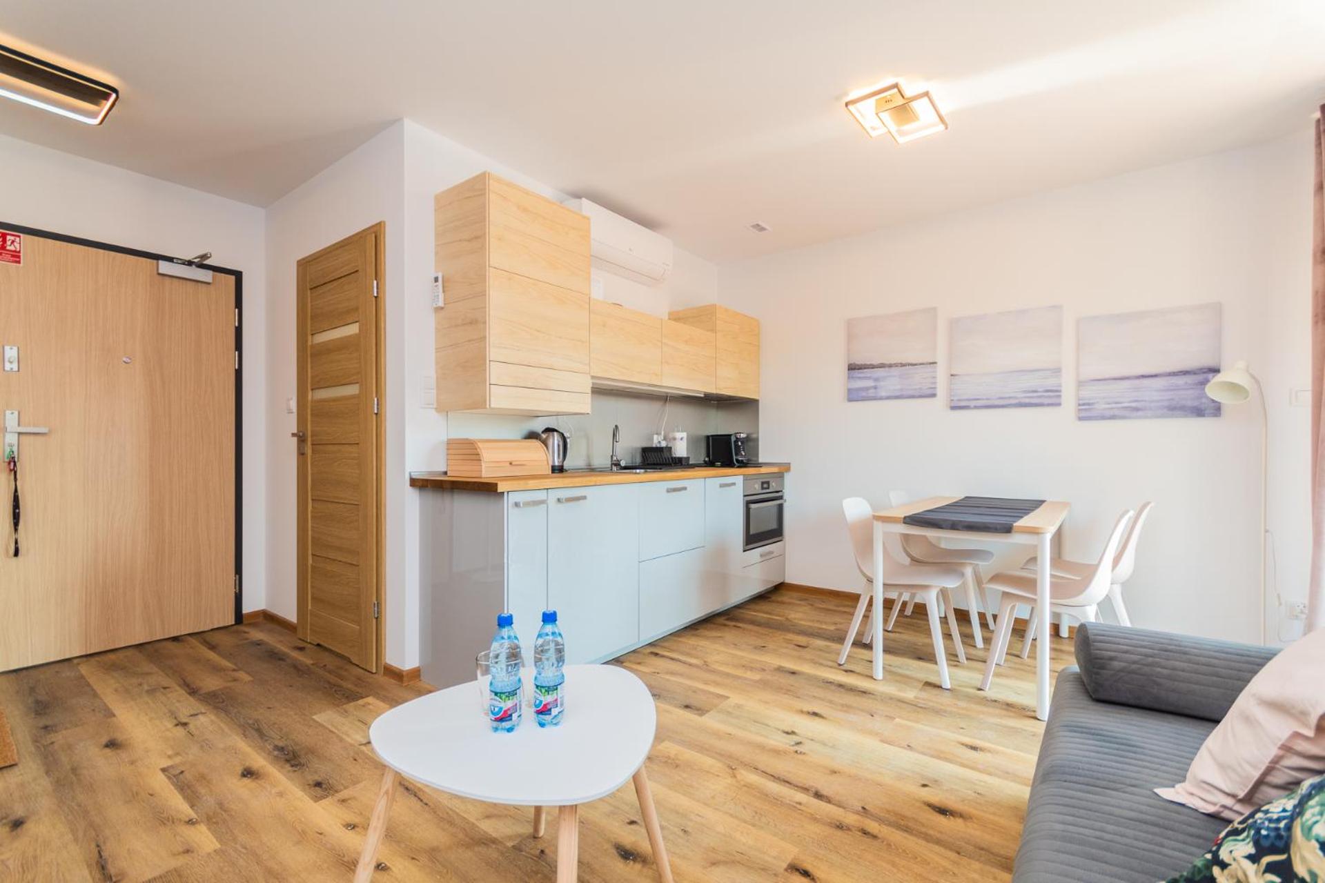 APARTAMENTY MIERZEJA - STEGNA PARK STUDIO, 500 m od plaży, bezpłatny meleks