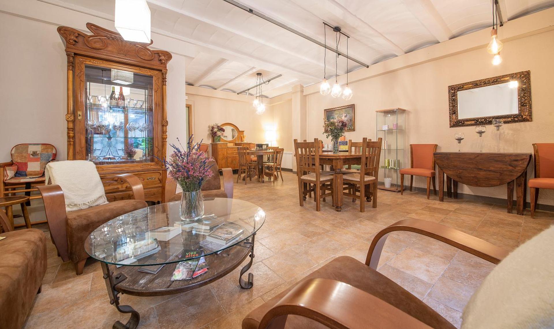 Communal lounge/ TV room