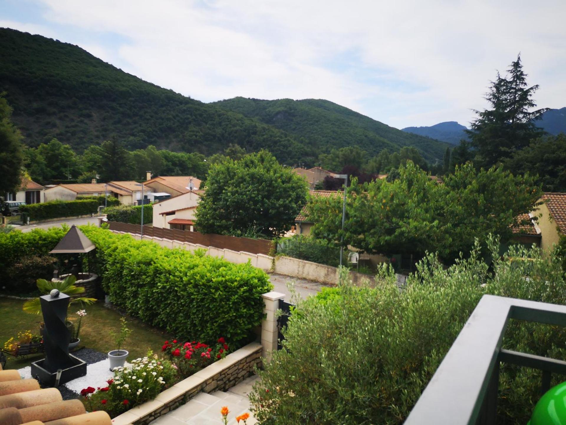 Appartement design avec piscine