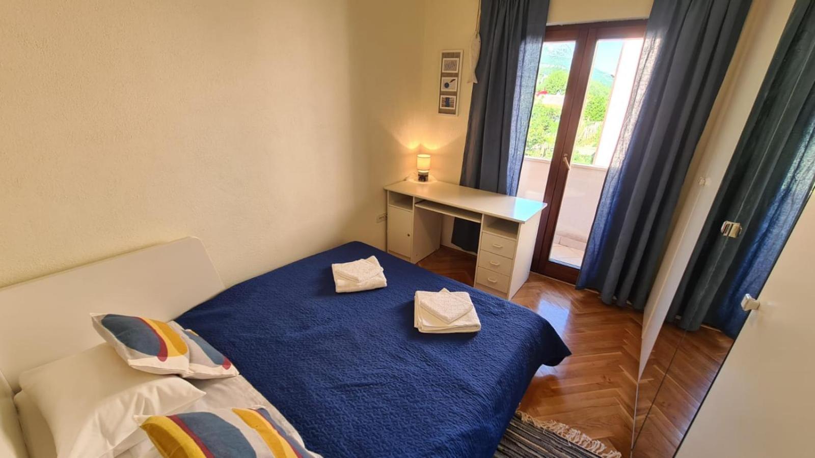 Oasis apartment with sea view and garden