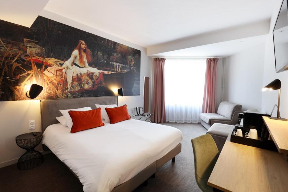 Superior Family Room