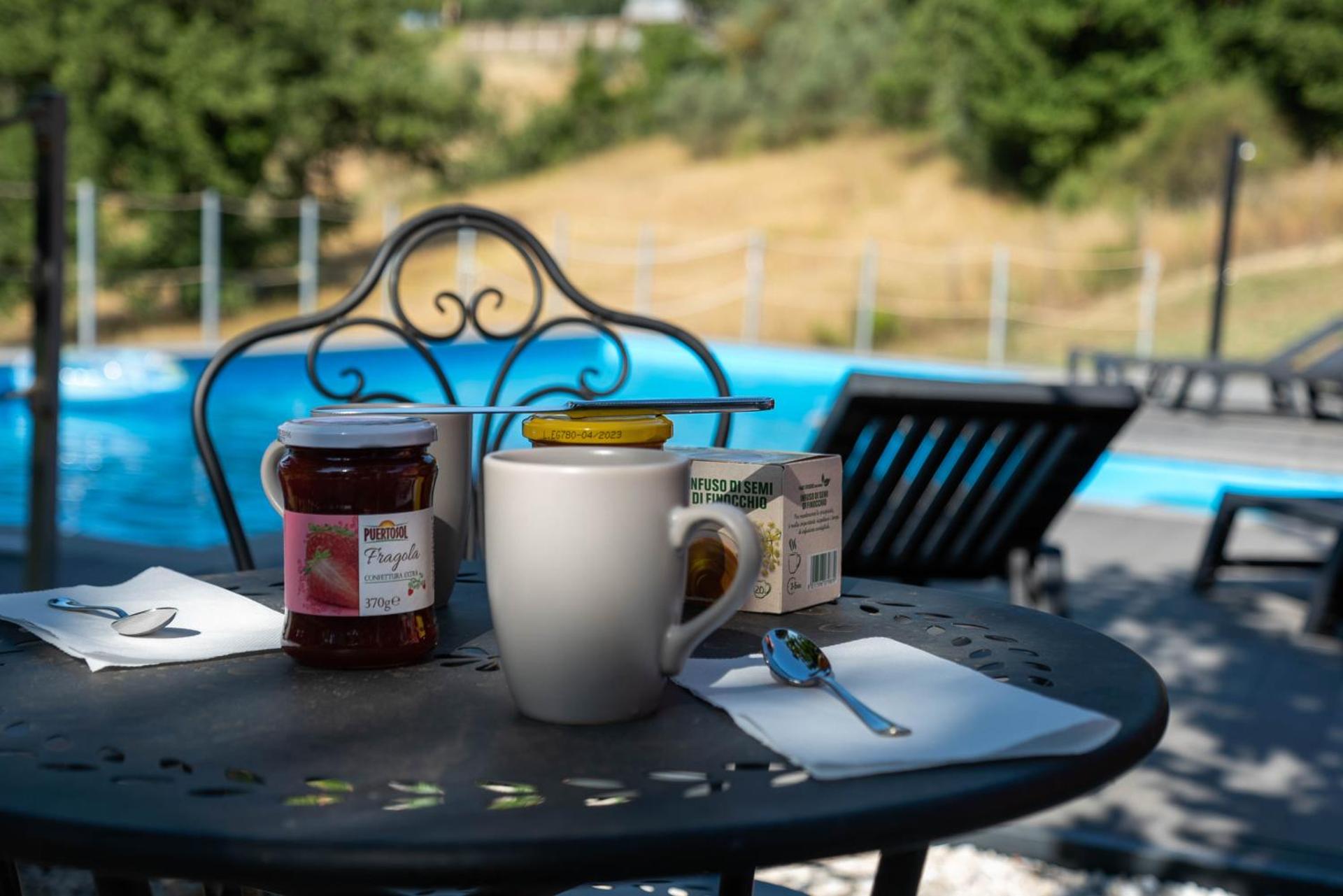 Coffee/tea facilities