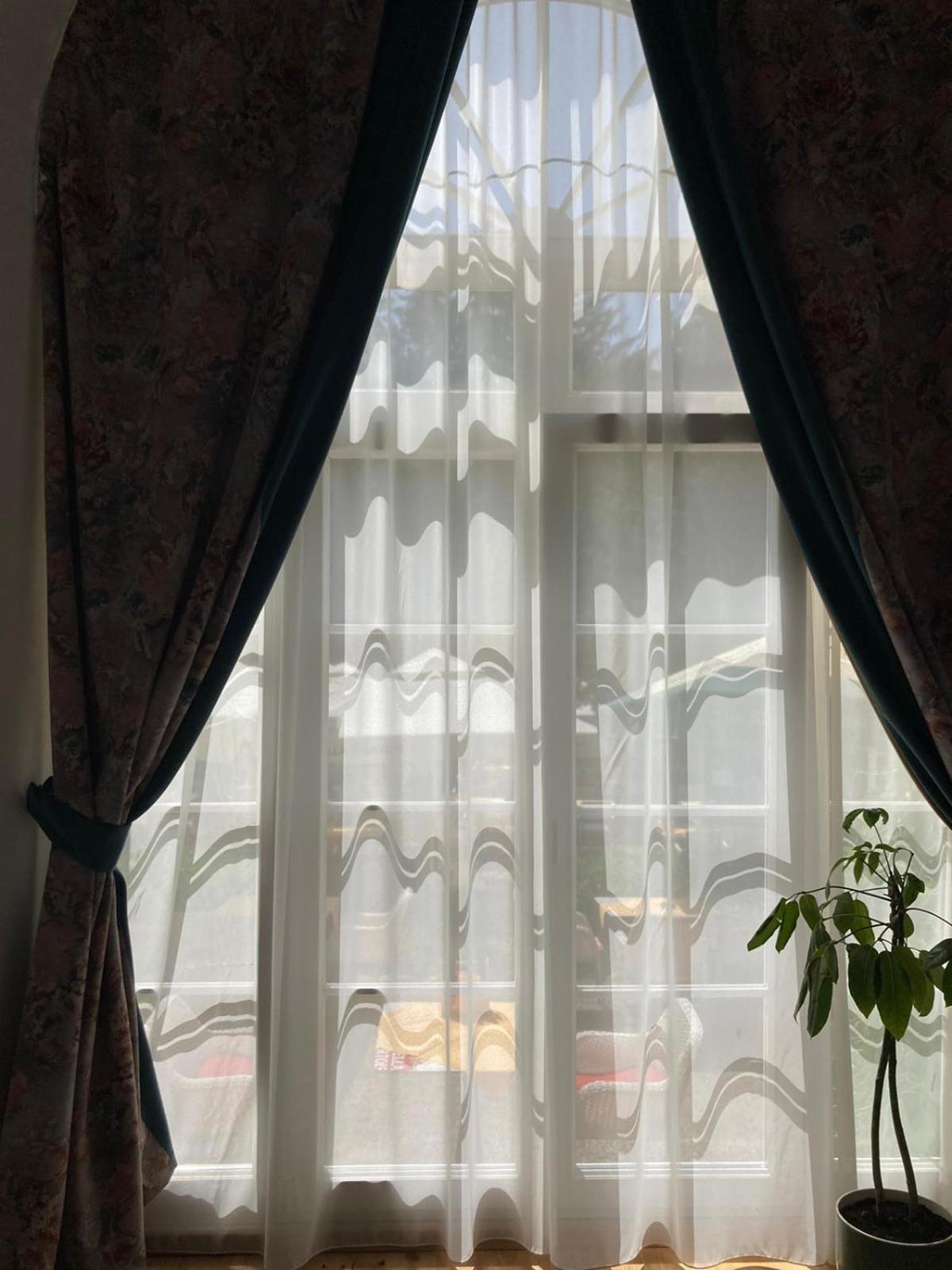 Deluxe Room (2 Adults + 1 Child)