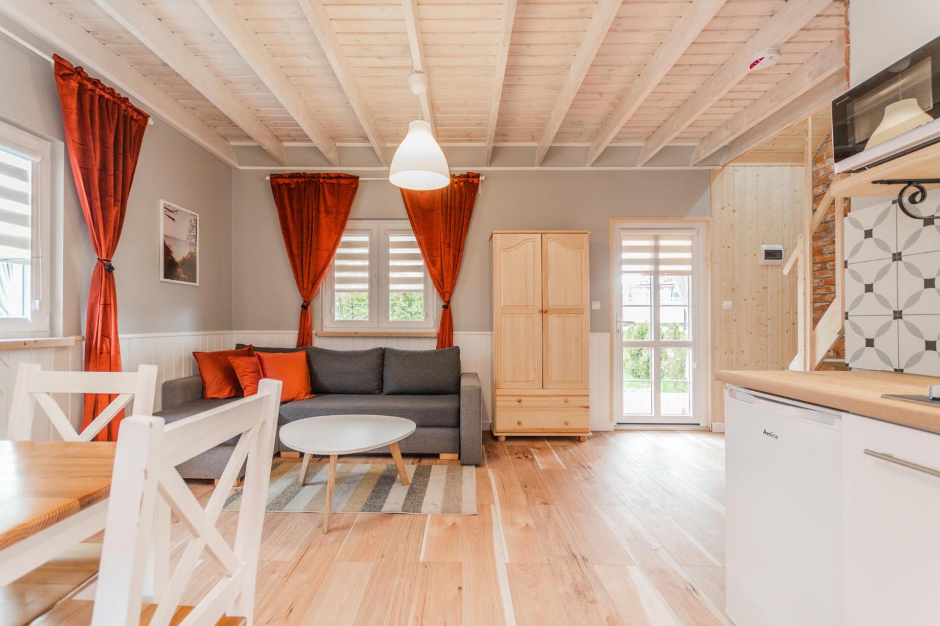 Bryza Jantar apartamenty z sauną & domki z kominkami