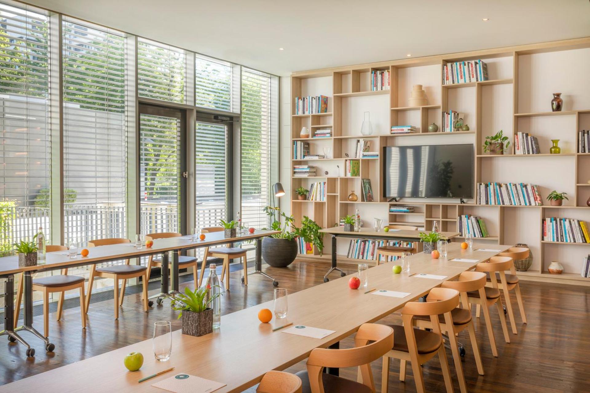 Meeting/conference room