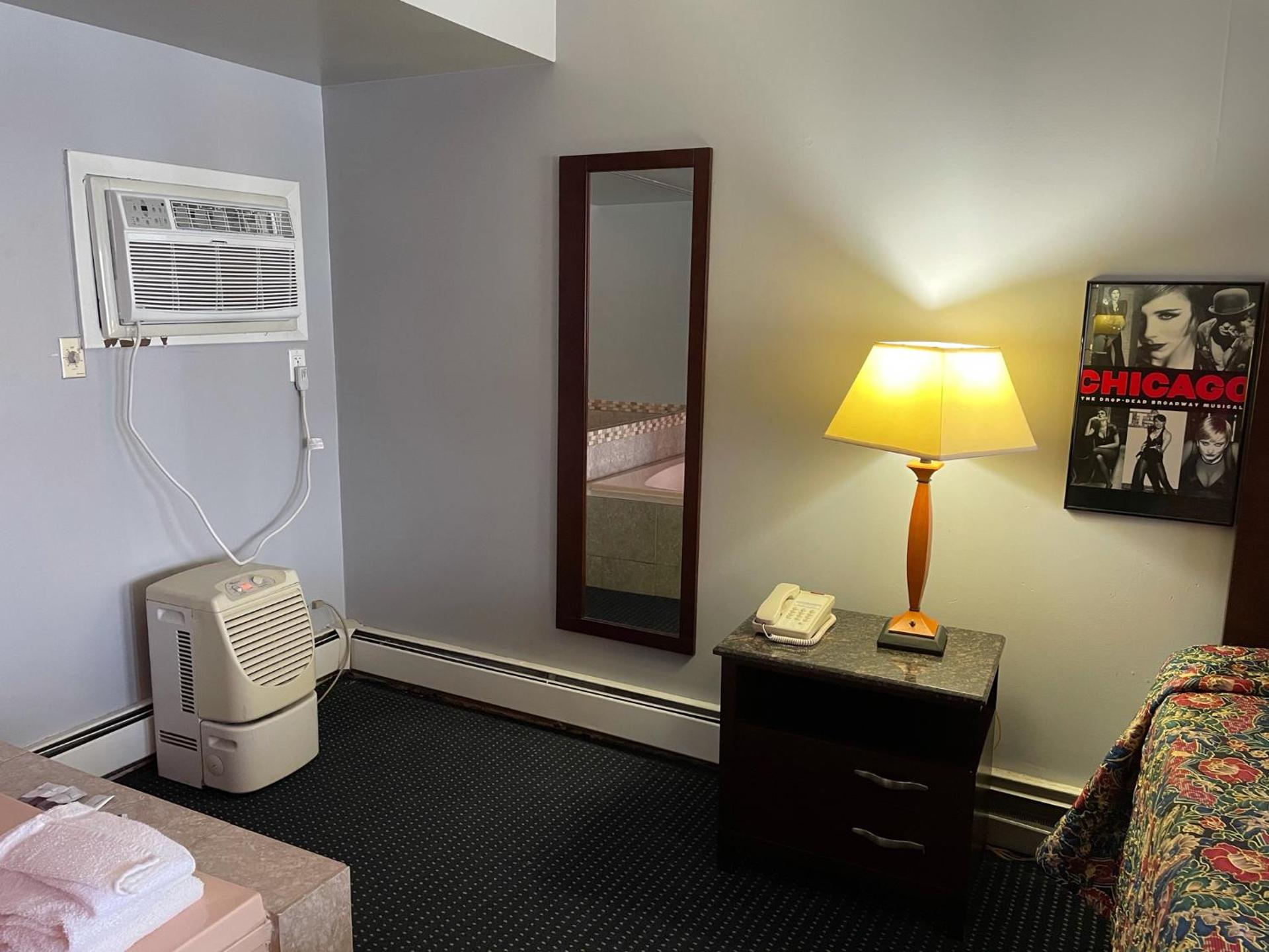 American Inn and Suites