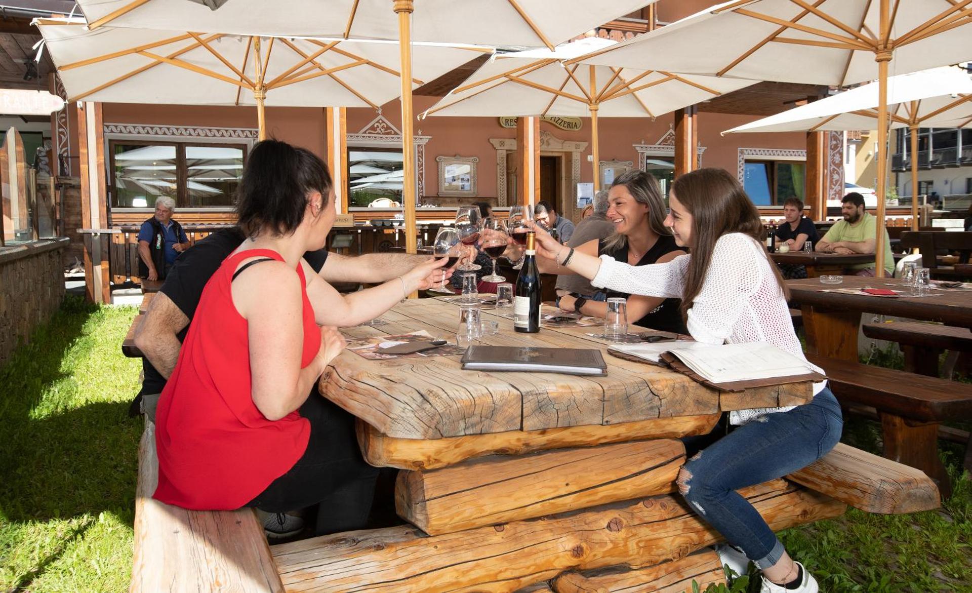 Restaurant/places to eat