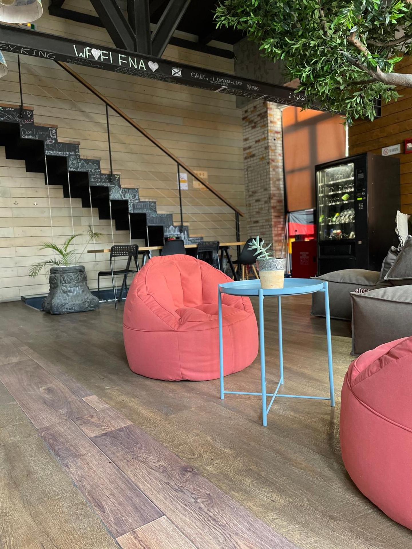 Communal lounge/ TV room