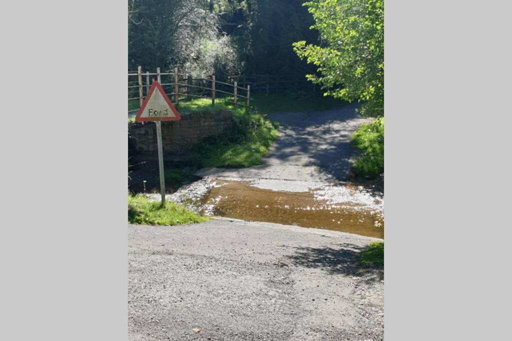 Bwthyn Bach (Tiny Cottage)