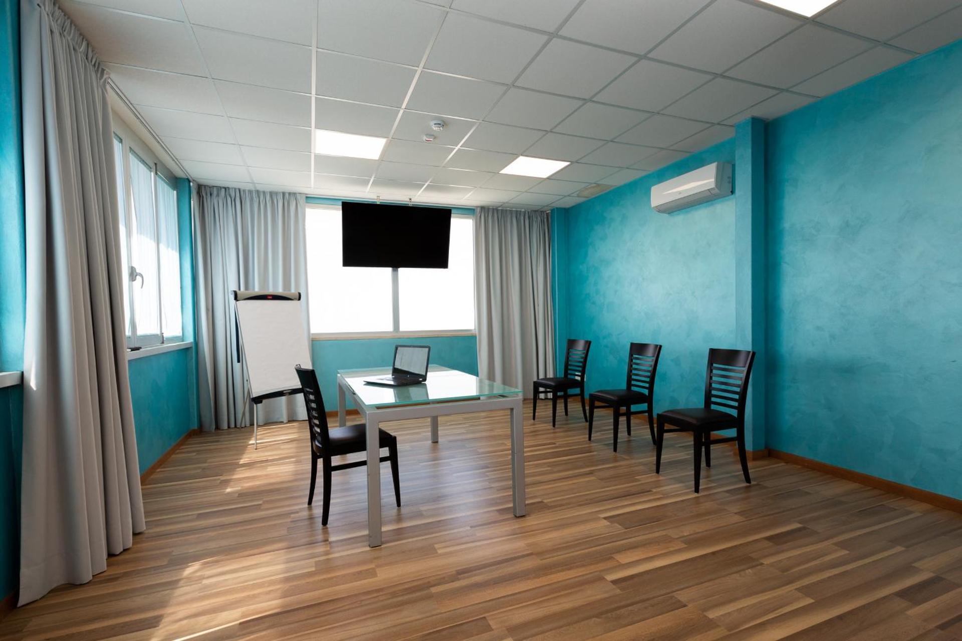 Meeting/conference room