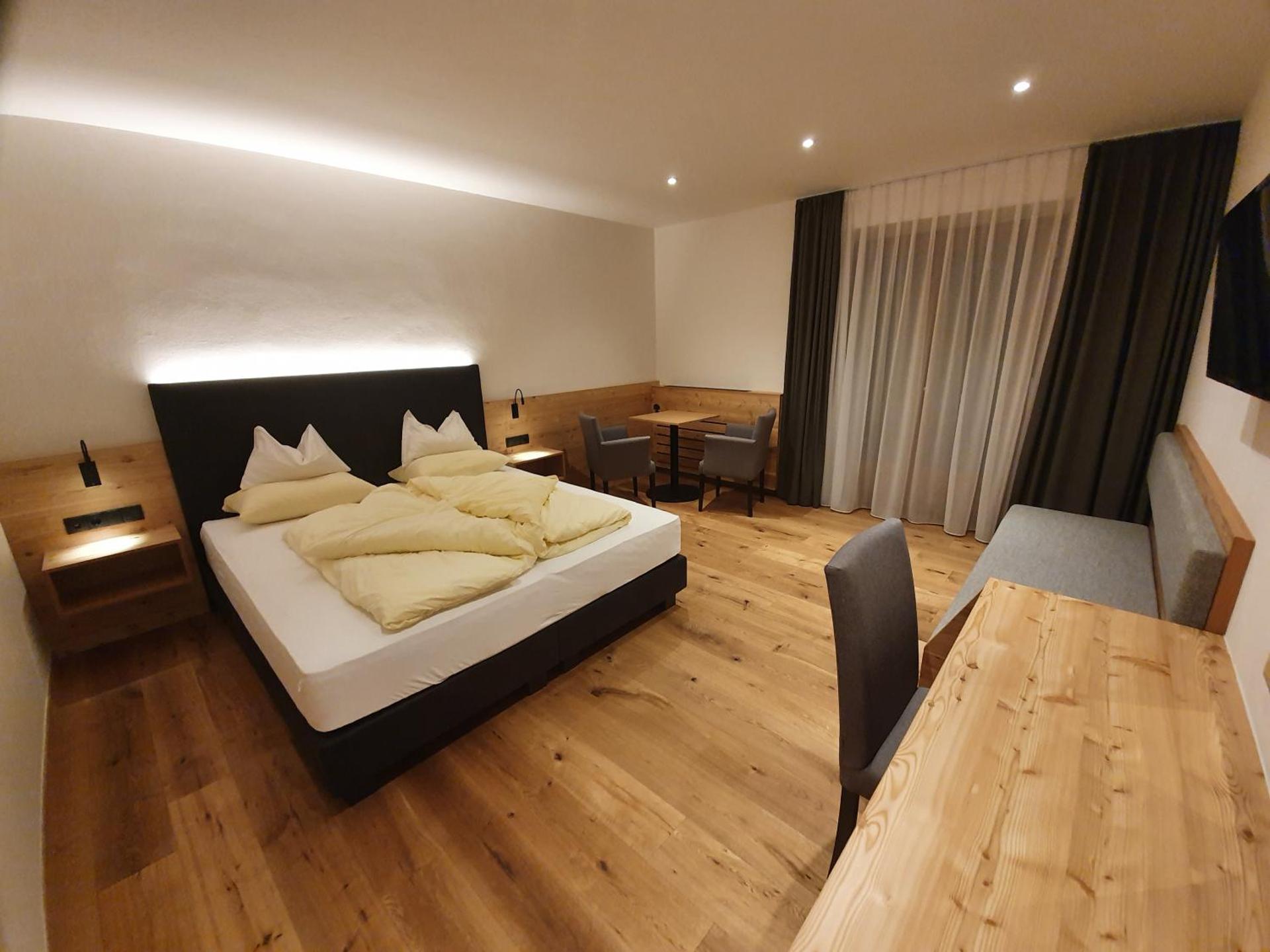 Photo of the whole room