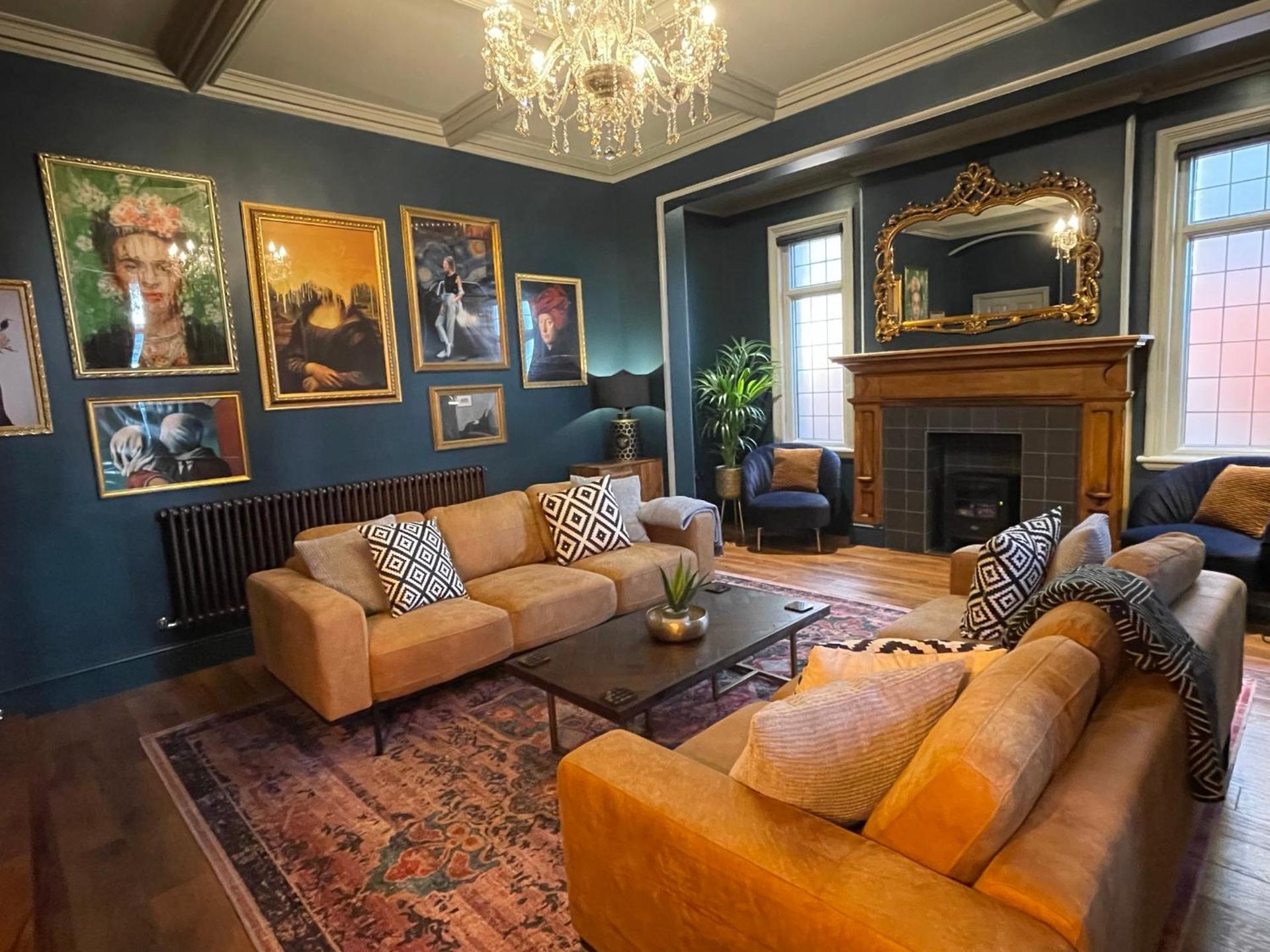 Selworthy - Luxury 3 Bedroom Apartment