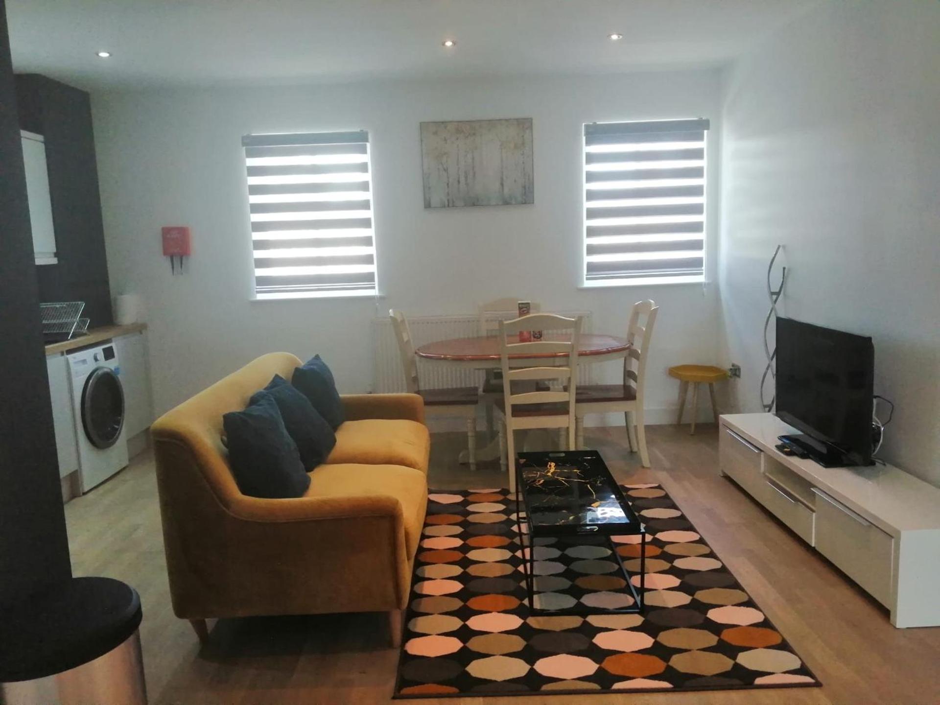 Apartment No 8 - Stay in style in the heart of the Cathedral City.