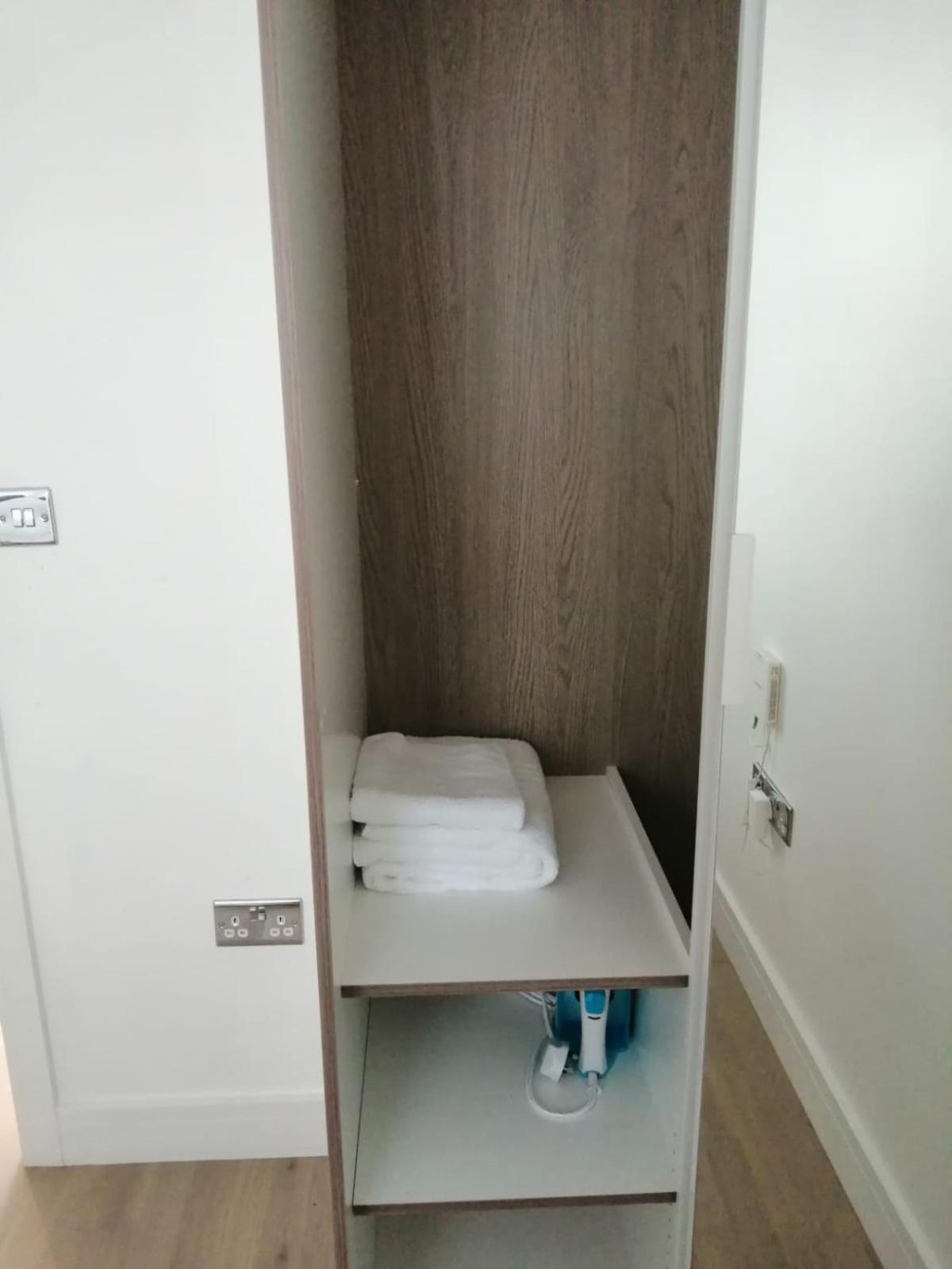 Apartment No 8 - Stay in style in the heart of the Cathedral City.