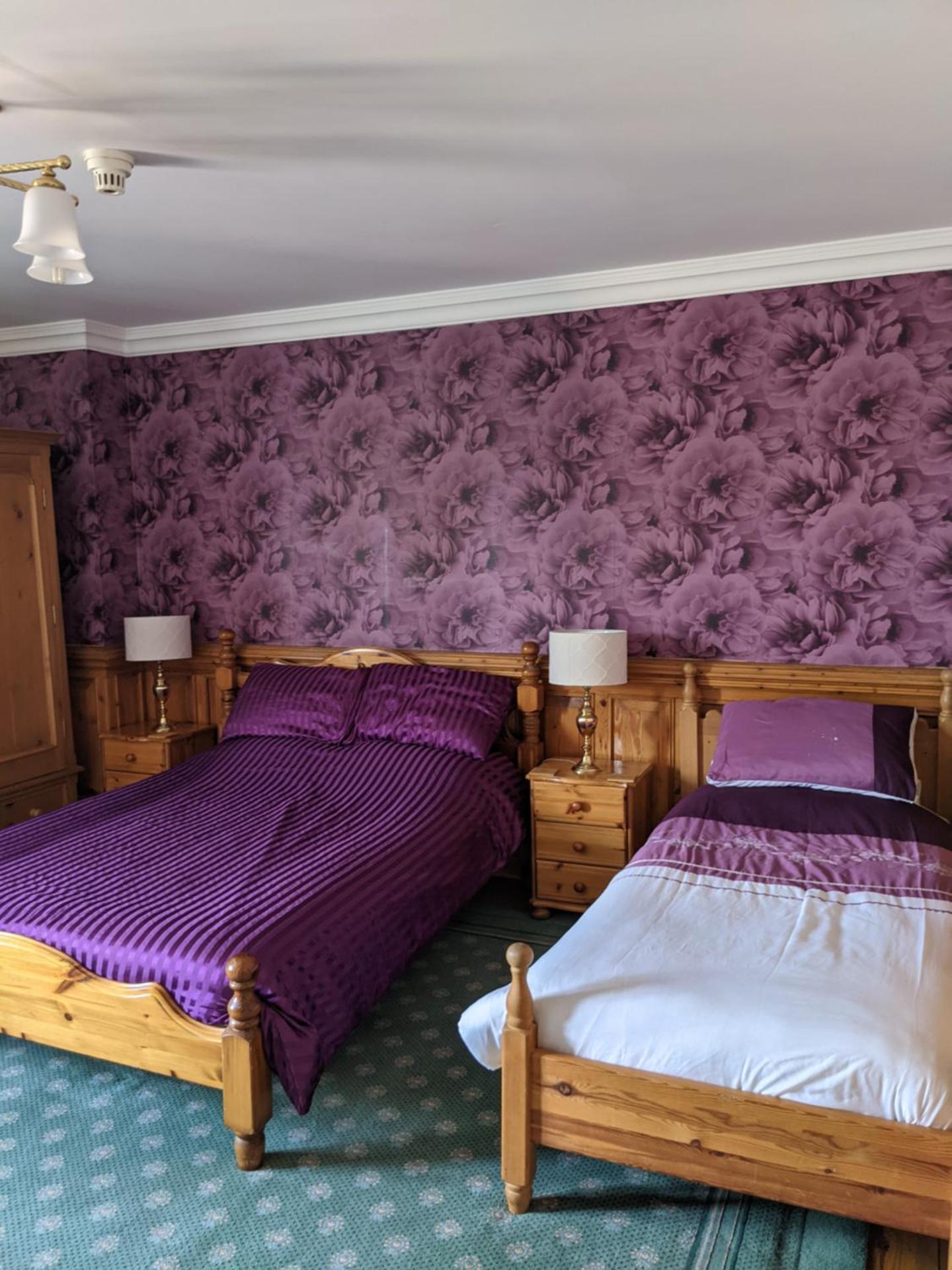 The Londesborough Arms bar with en-suite rooms