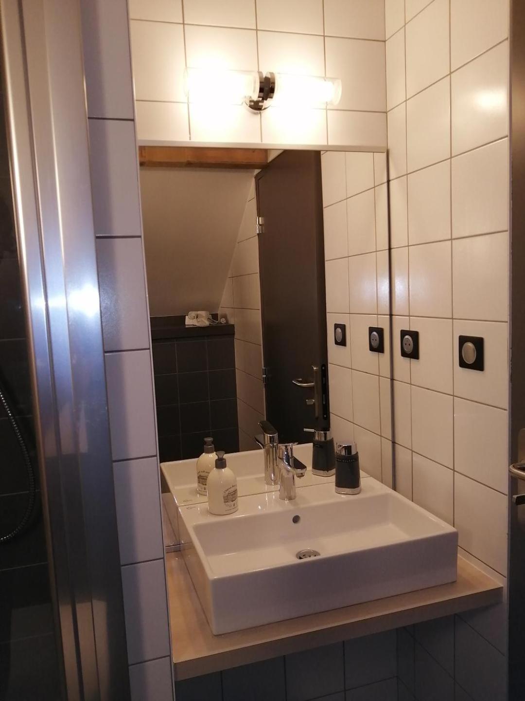 Le Grand Chatelard HÔTEL BAR RESTAURANT