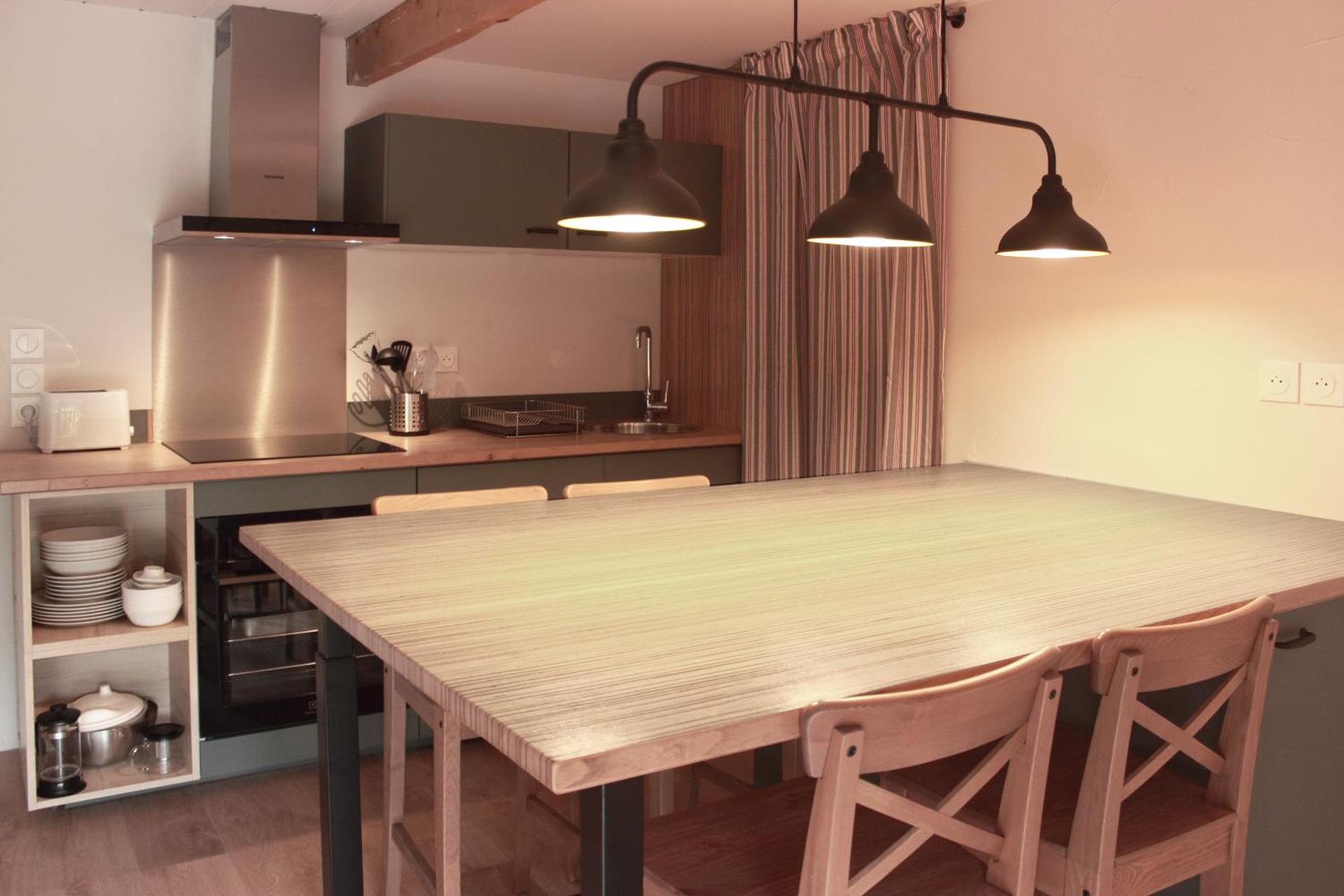 Kitchen or kitchenette