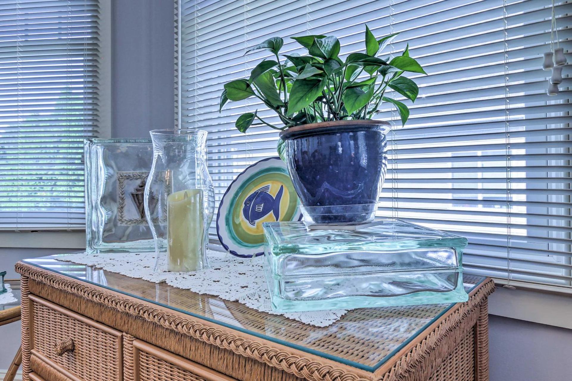 New London Hideaway Near Beaches and Local Spots!