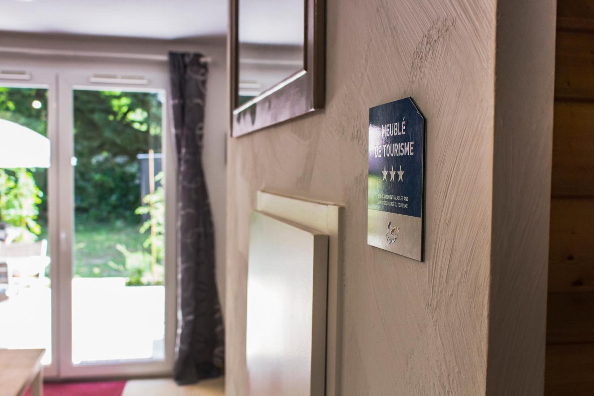 Logo/Certificate/Sign